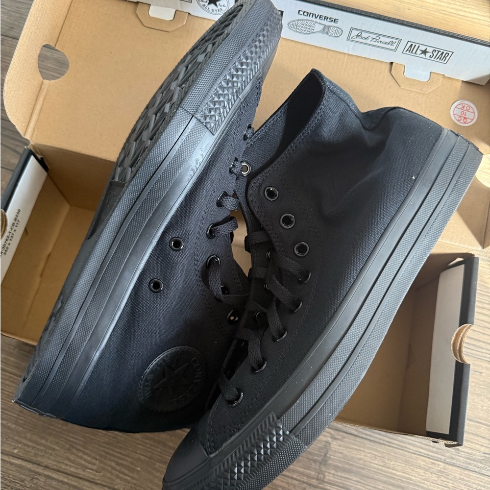 BRAND NEW WITH BOX Converse Men's All Black High-Top Sneakers
